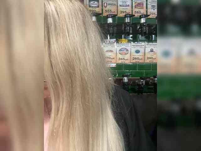 KiraMalina webcam