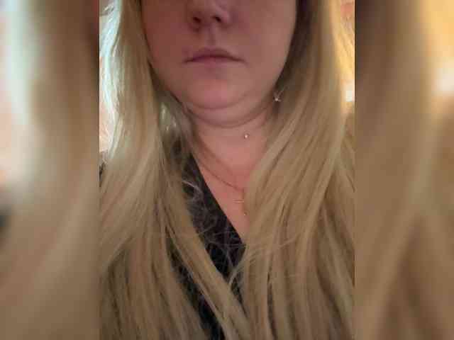 KiraMalina webcam