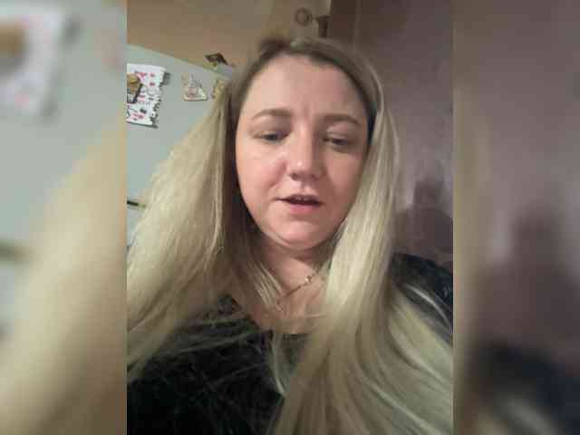 KiraMalina webcam