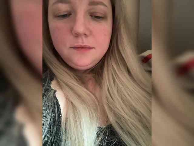 KiraMalina webcam