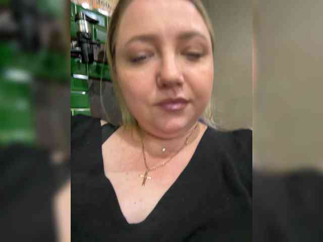 KiraMalina webcam