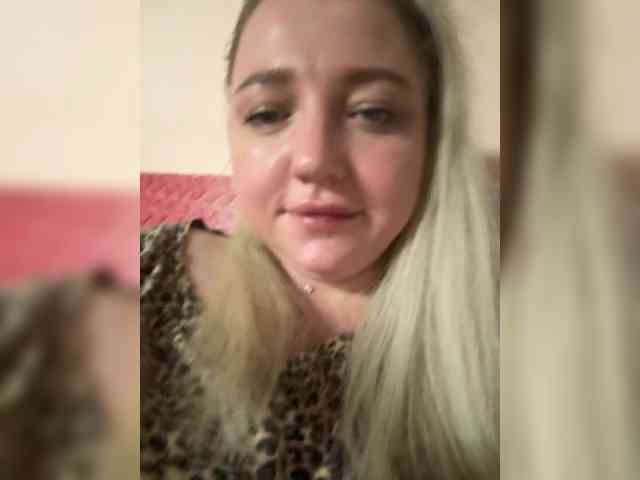 KiraMalina webcam