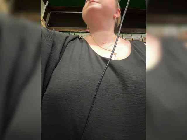 KiraMalina webcam