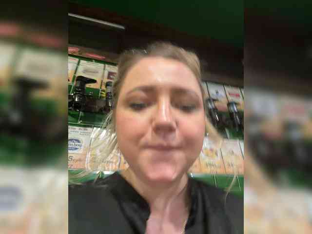 KiraMalina webcam