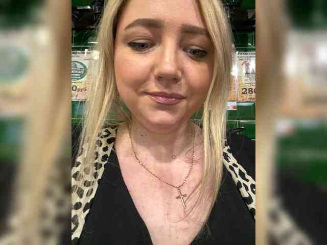 KiraMalina webcam