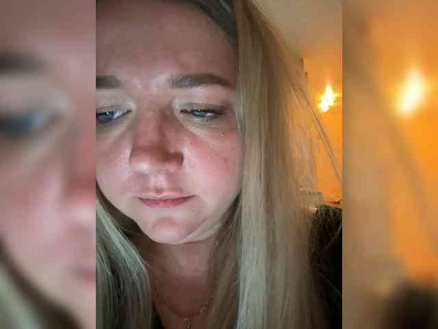 KiraMalina webcam
