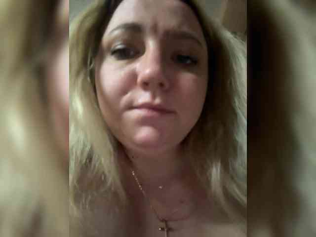 KiraMalina webcam