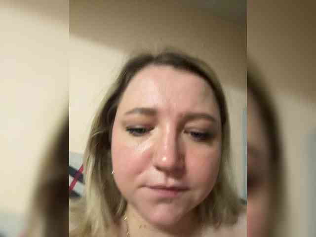 KiraMalina webcam
