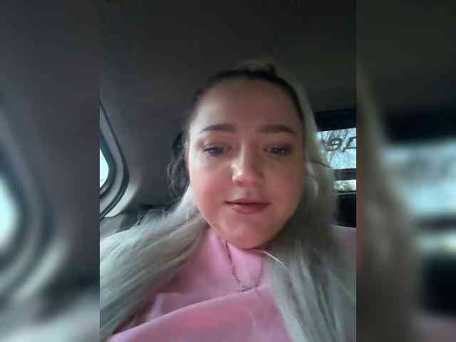 KiraMalina webcam