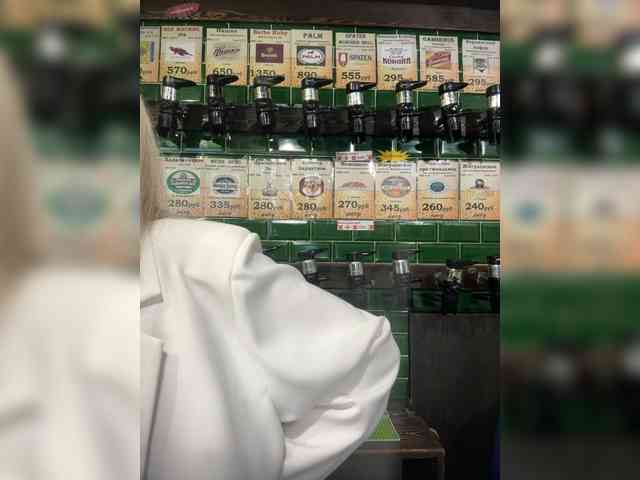KiraMalina webcam