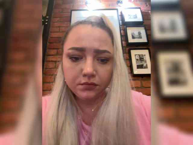 KiraMalina webcam