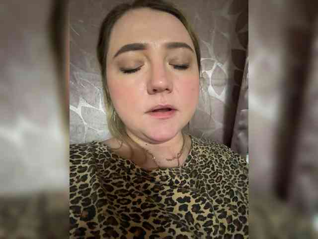 KiraMalina webcam