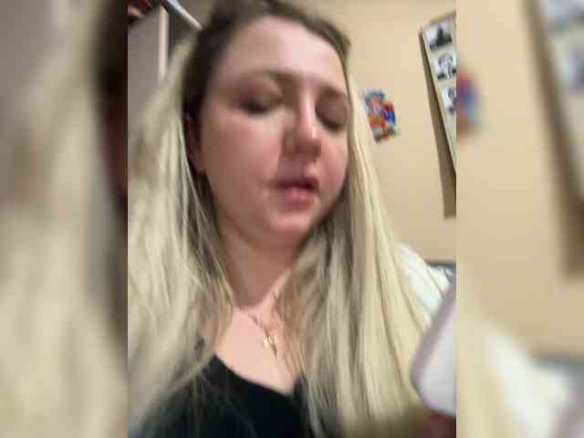 KiraMalina webcam
