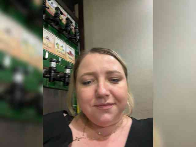KiraMalina webcam