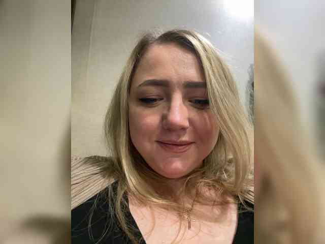 KiraMalina webcam