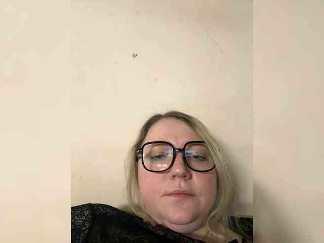 KiraMalina webcam
