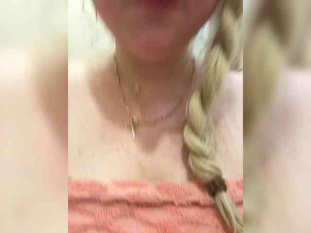 KiraMalina webcam