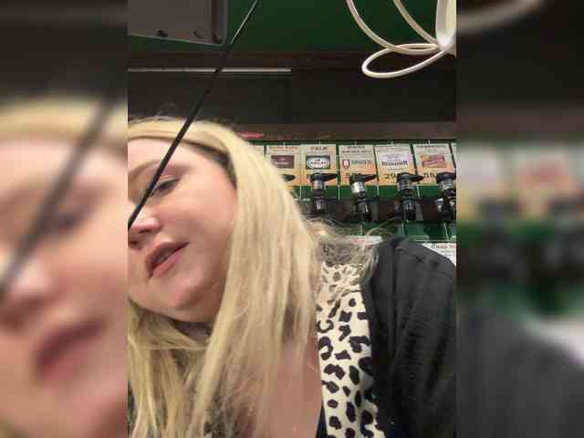 KiraMalina webcam