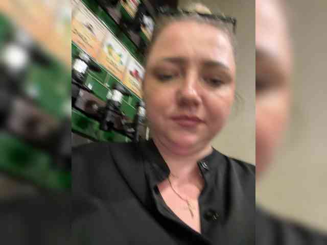 KiraMalina webcam
