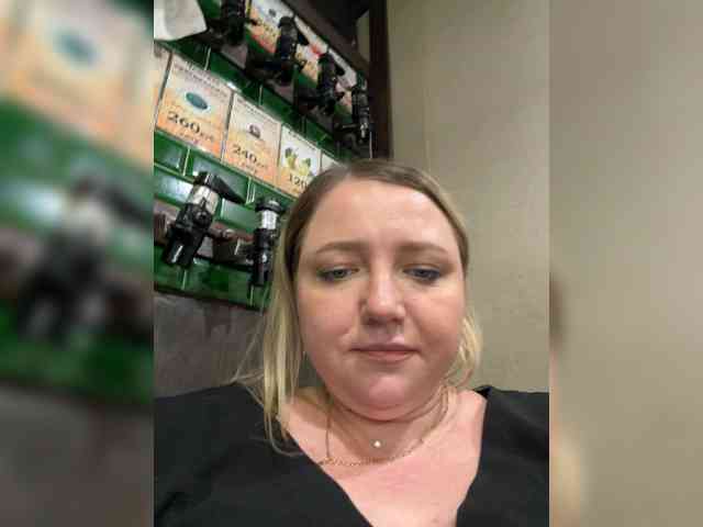 KiraMalina webcam