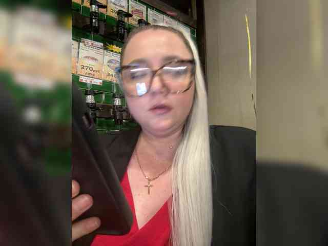 KiraMalina webcam