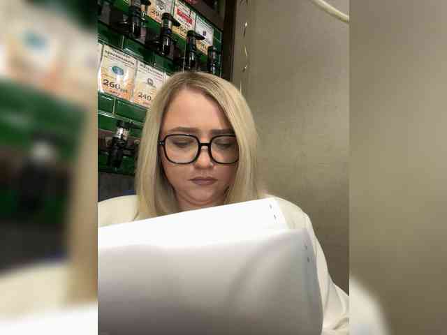 KiraMalina webcam