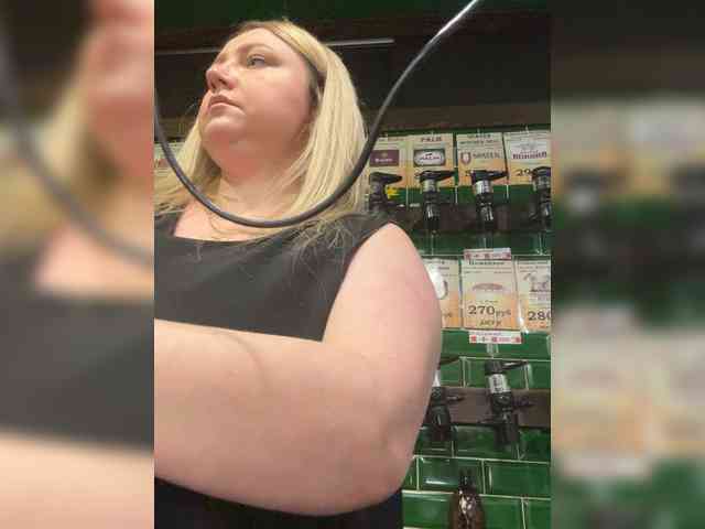 KiraMalina webcam