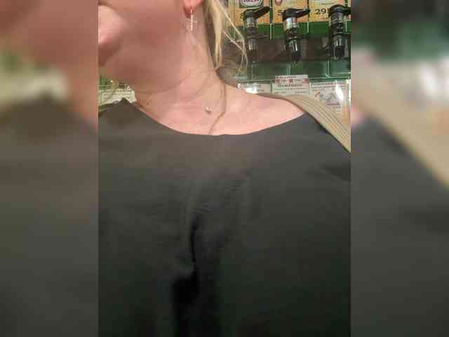 KiraMalina webcam