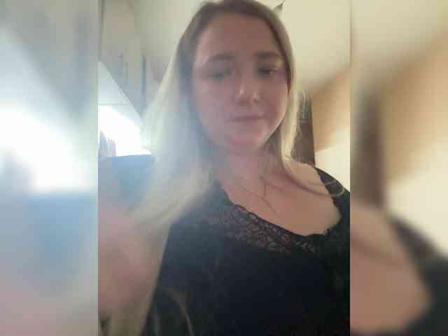 KiraMalina webcam