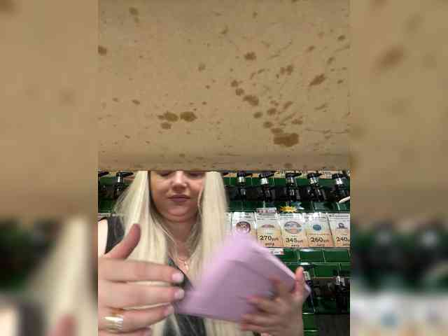 KiraMalina webcam