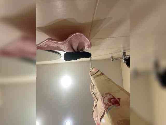 KiraMalina webcam