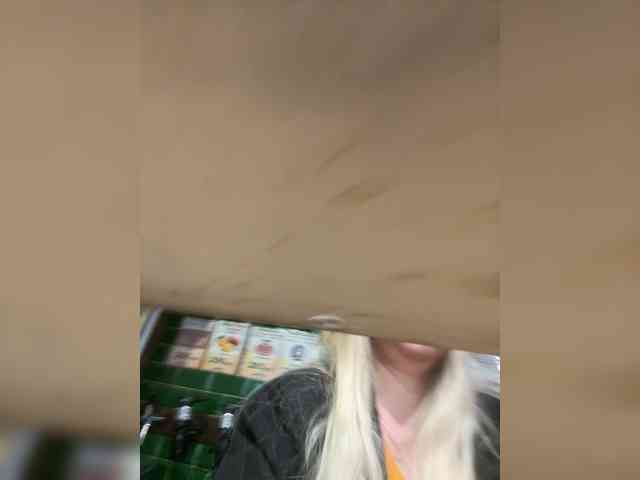 KiraMalina webcam