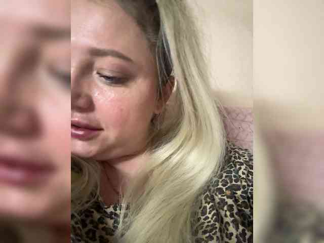 KiraMalina webcam