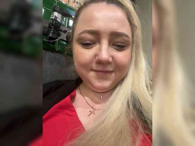 KiraMalina webcam
