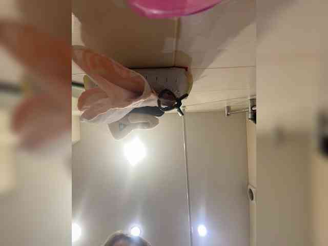 KiraMalina webcam