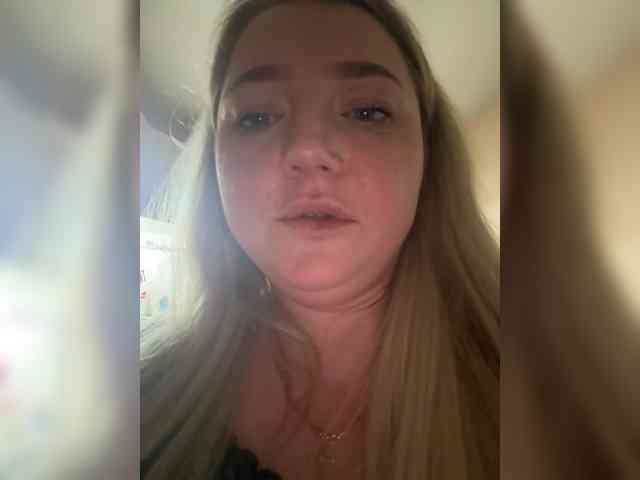 KiraMalina webcam