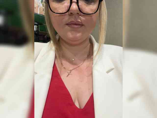 KiraMalina webcam