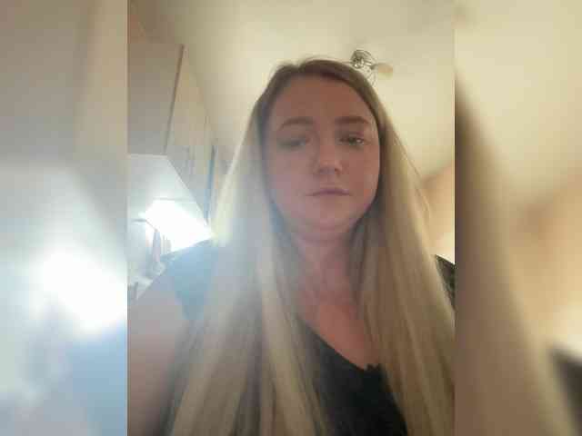 KiraMalina webcam