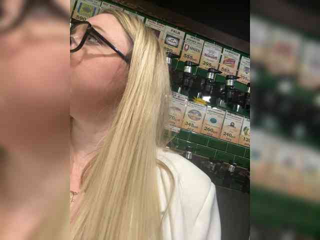 kiramalina's live room