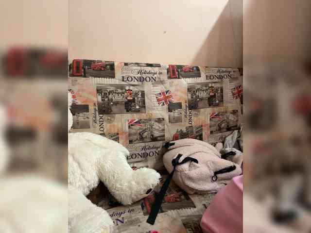 KiraMalina webcam