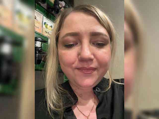 KiraMalina webcam