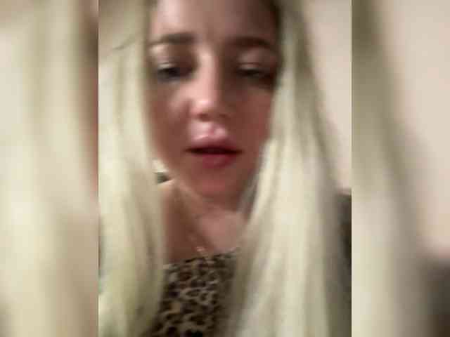 KiraMalina webcam
