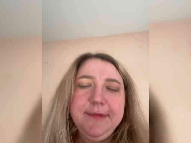 KiraMalina webcam