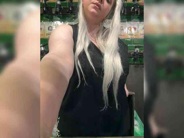 KiraMalina webcam