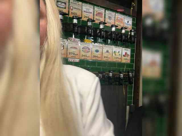 KiraMalina webcam