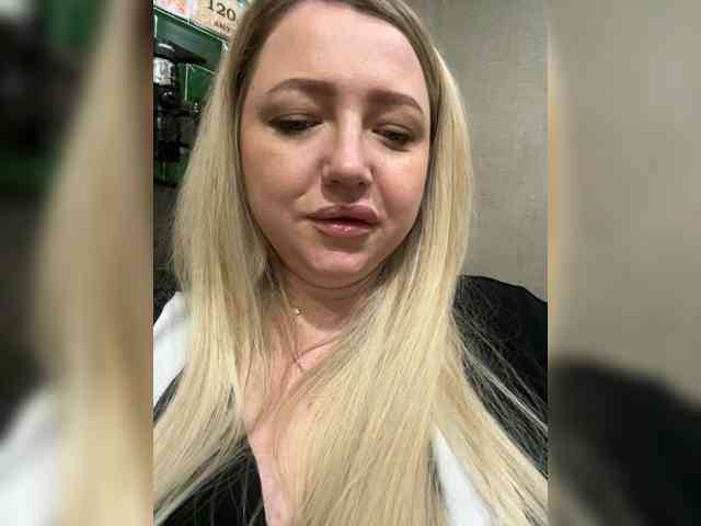 KiraMalina webcam