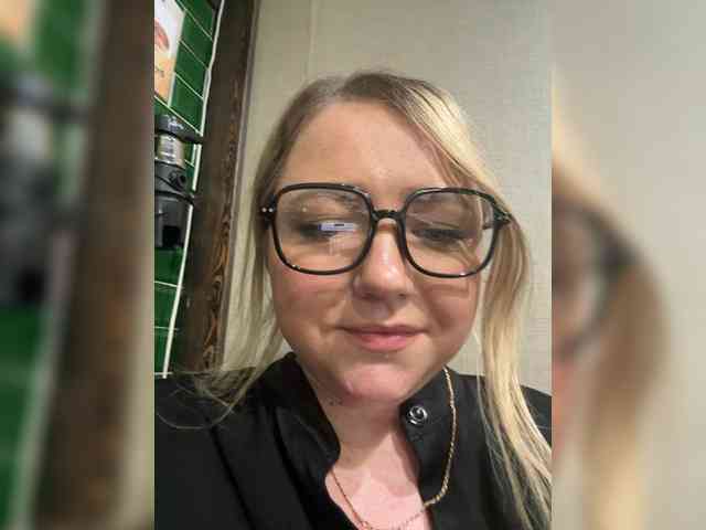 KiraMalina webcam