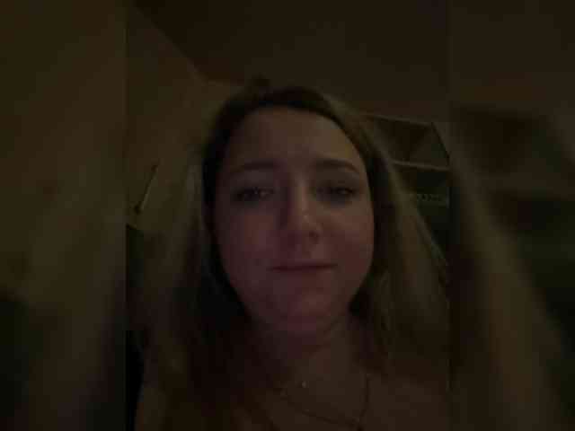 KiraMalina webcam