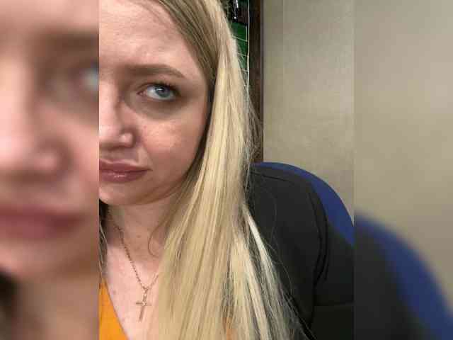 KiraMalina webcam