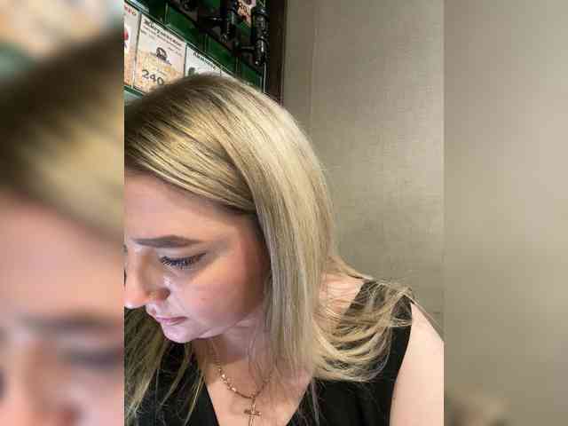 KiraMalina webcam